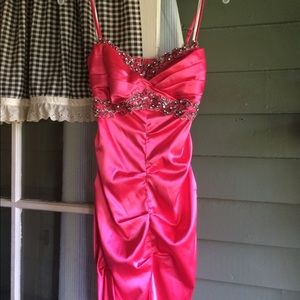 B. Darlin short coral dress